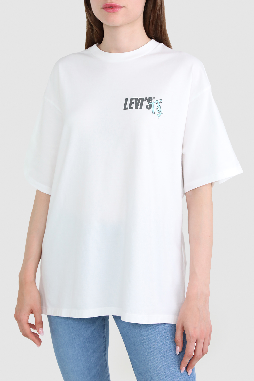 תמונת דוגמן קידמית של חולצת טי עם הדפס גרפיטי