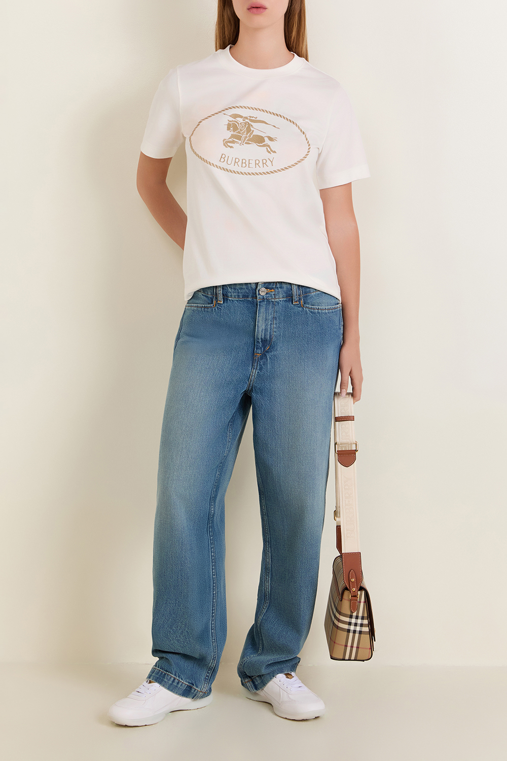 תמונת דוגמן קידמית של תיק קרוסבודי