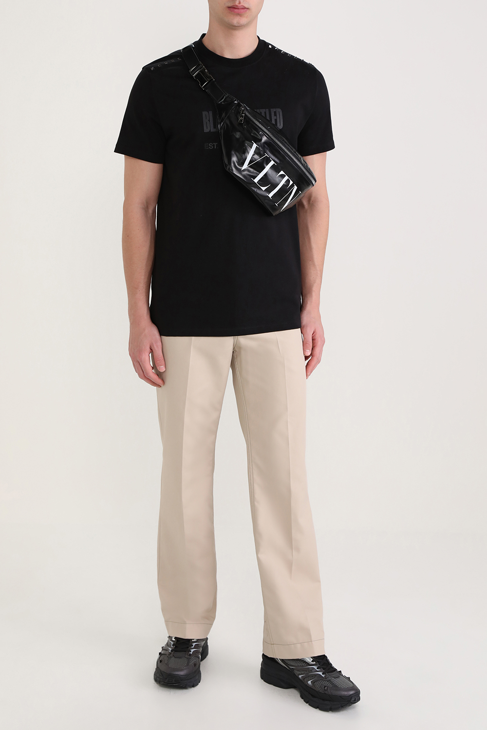 תמונת דוגמן קידמית של תיק פאוץ' מעור מבריק