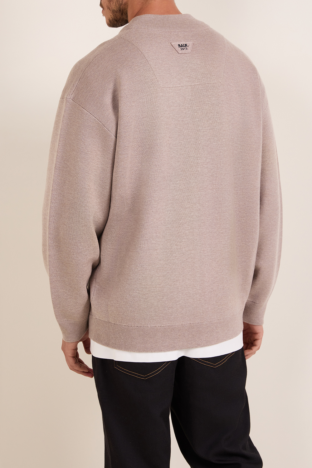 תמונת דוגמן אחורית של קרדיגן