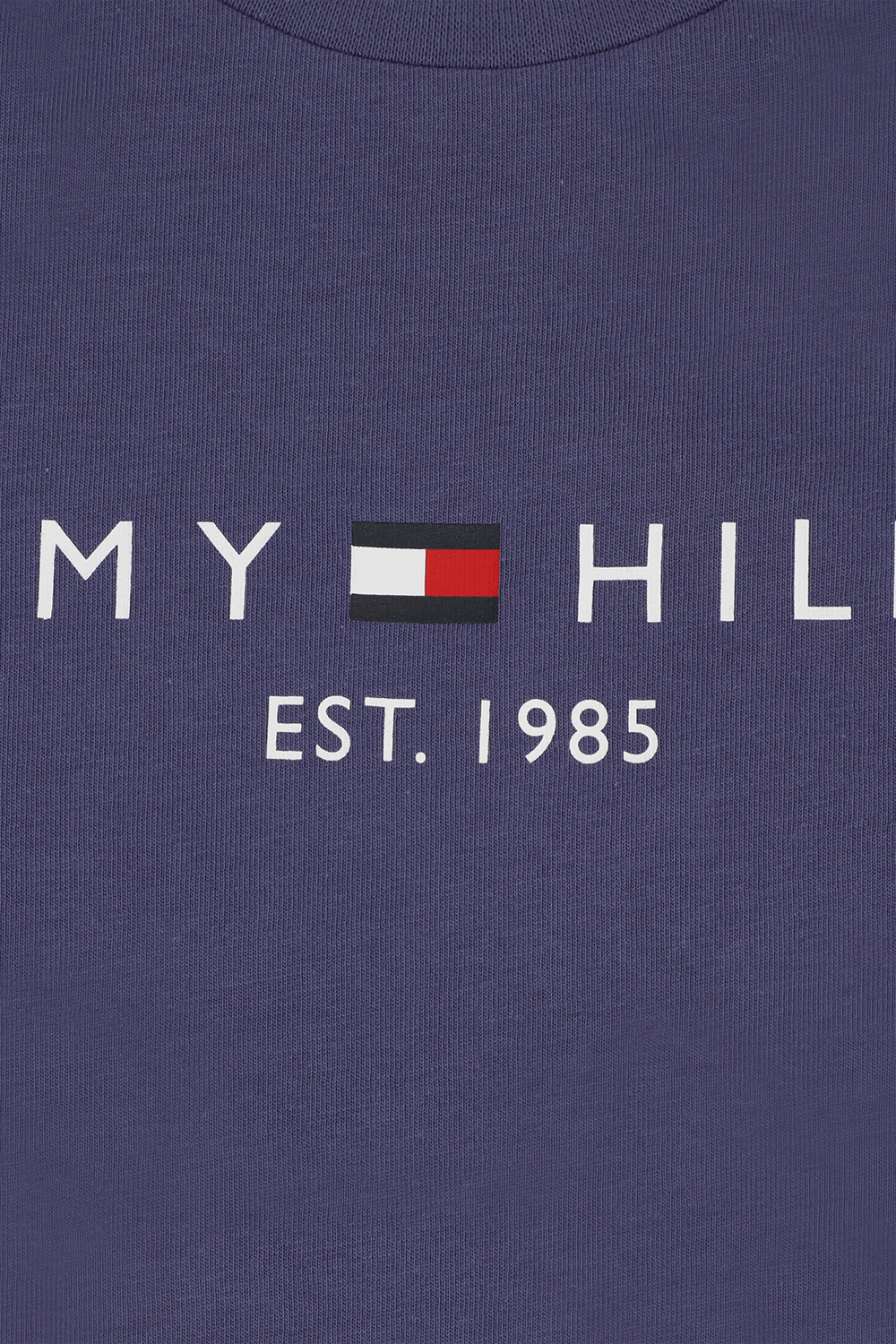 תמונה אחורית של גילאי 8-14 חולצת טי סגולה עם דפוס לוגו בחזה