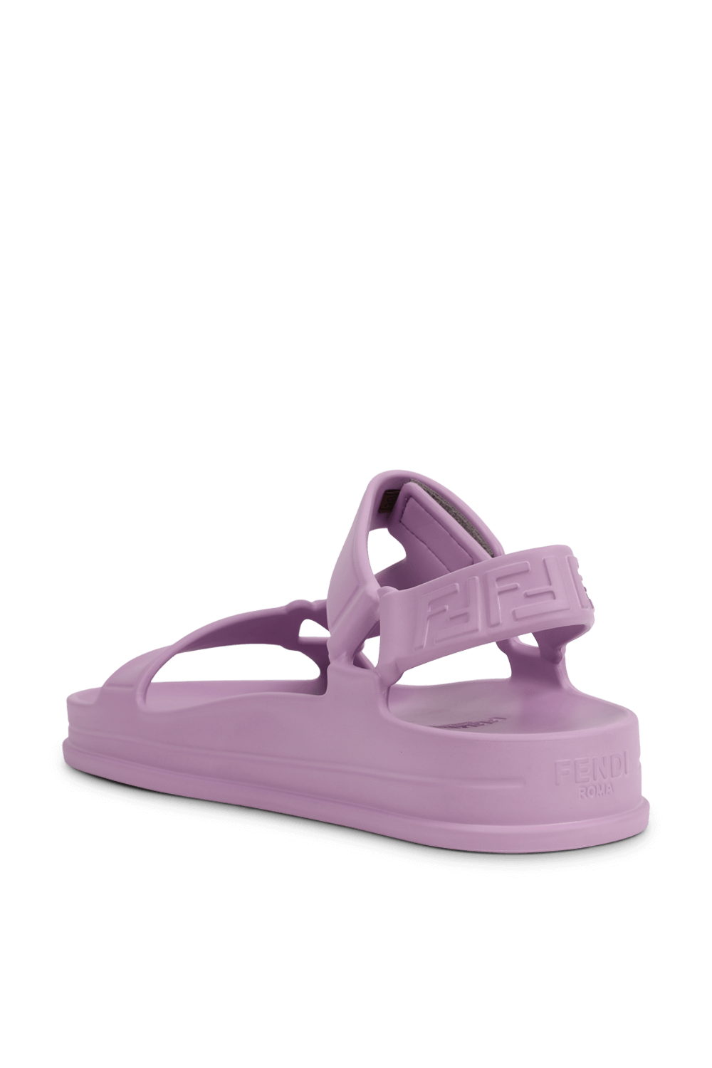 תמונה אחורית של סנדלי גומי עם לוגו