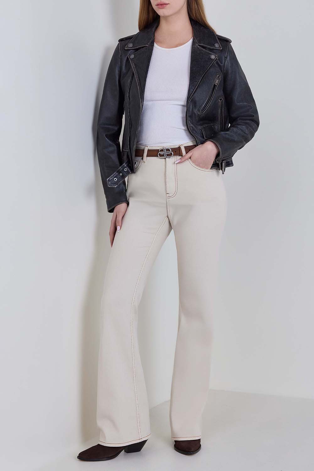 תמונת דוגמן קידמית של חגורת זמש