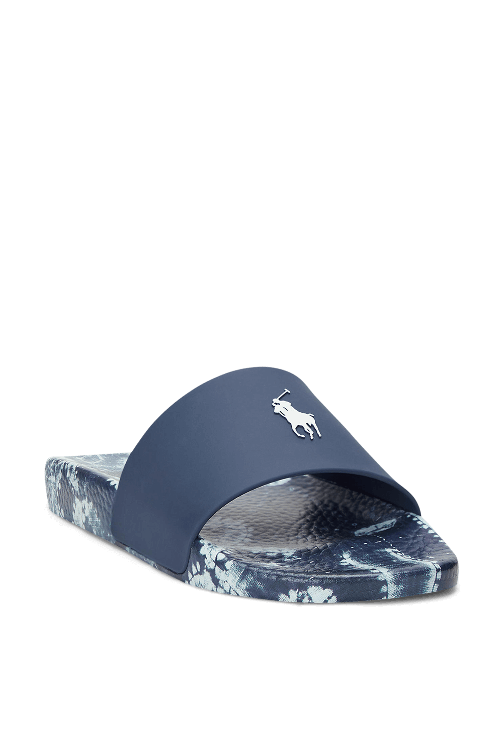 תמונת תקריב של כפכפי סליידס