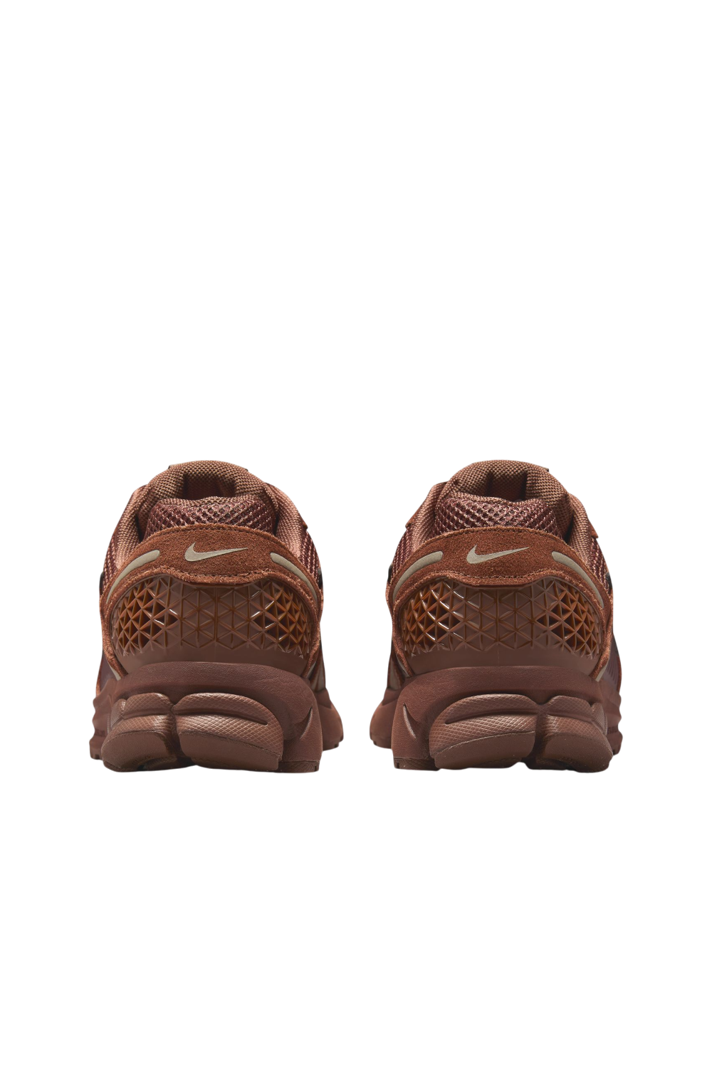 נעלי סניקרס זום וומרו 5