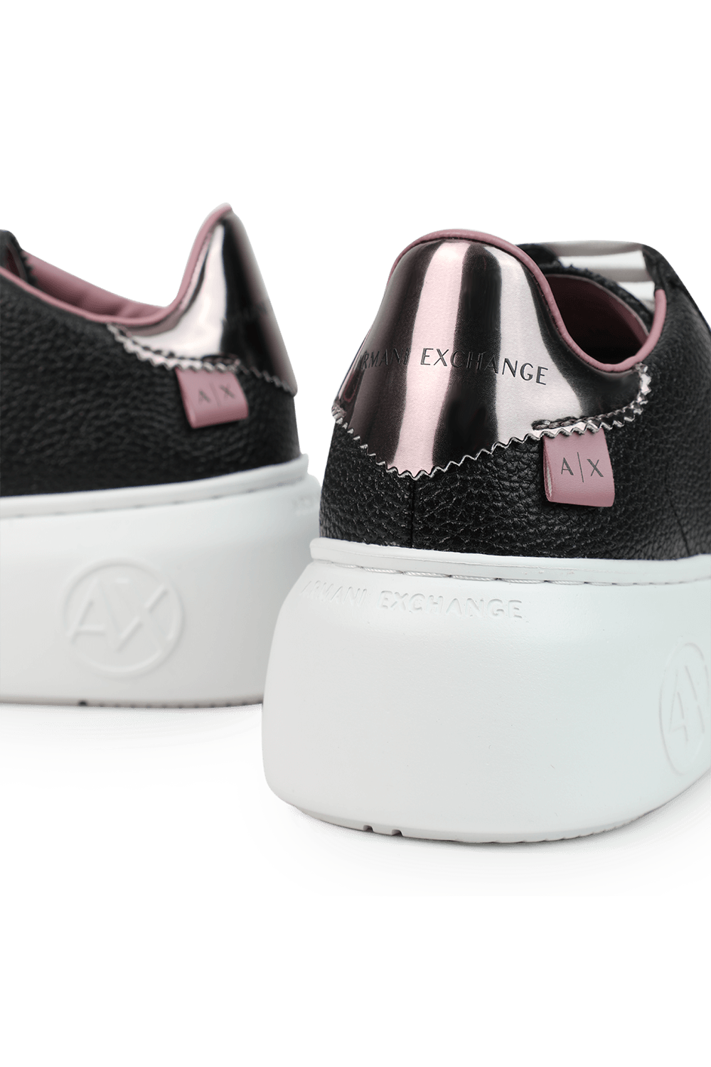 תמונת תקריב של Classic Pink Heel Trainers in Black