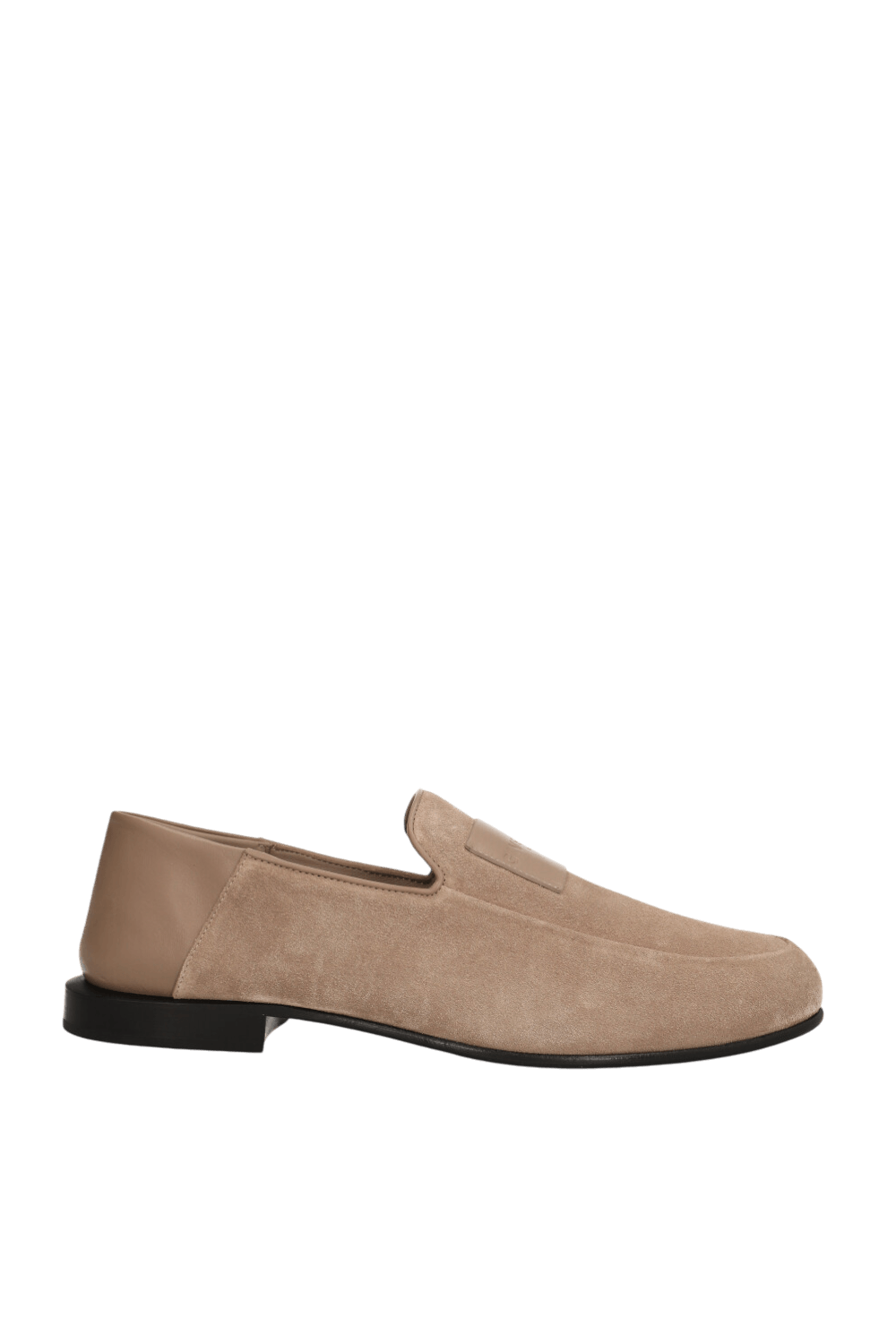 תמונה קידמית של נעלי מוקסין