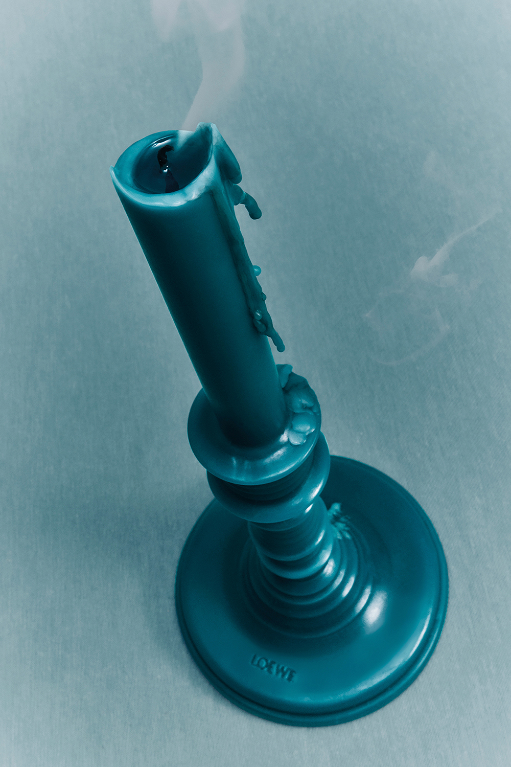 תמונת תקריב של LOEWE Incense Wax Candleholder