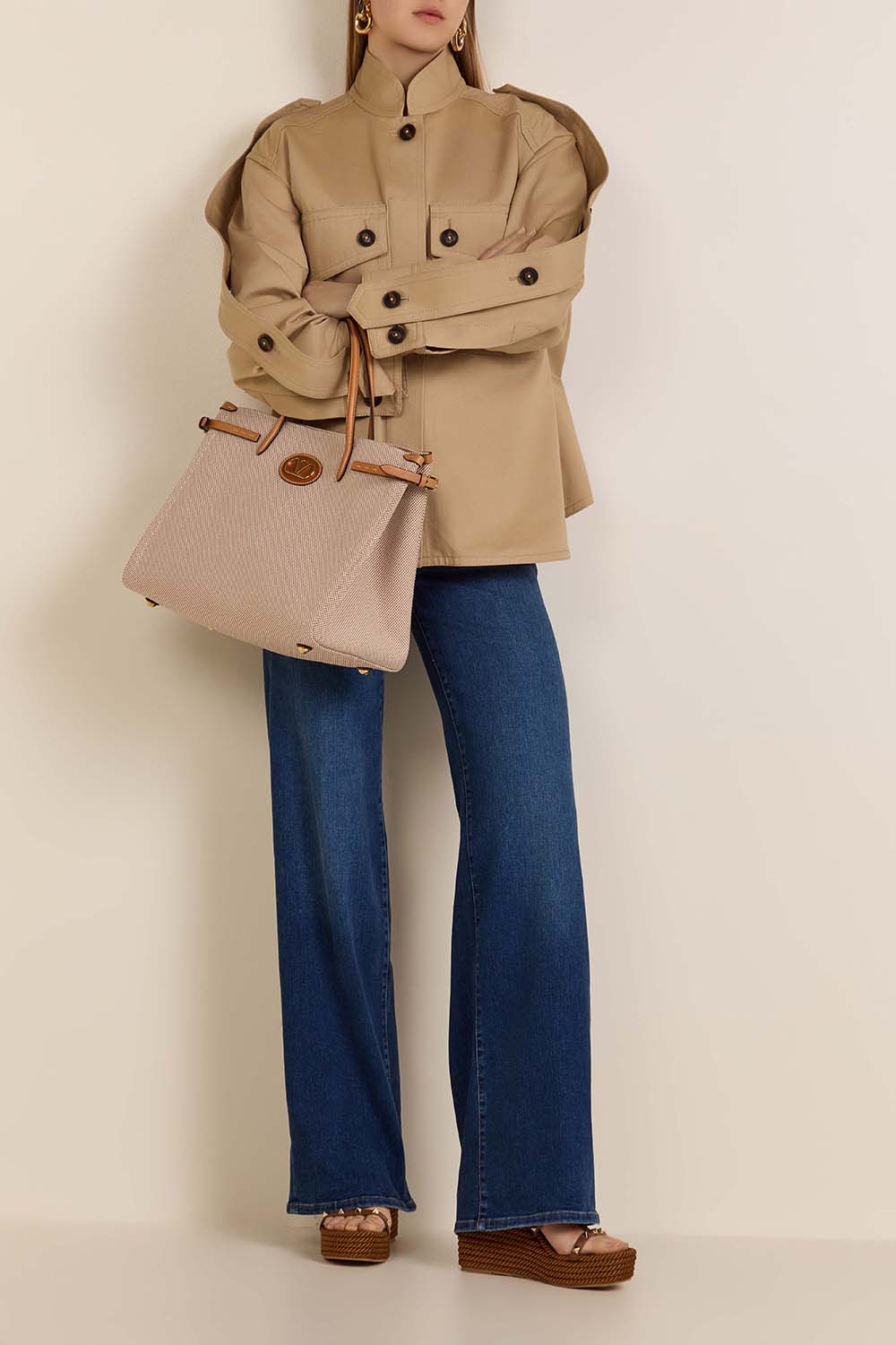 תמונת דוגמן קידמית של תיק נשיאה מדיום