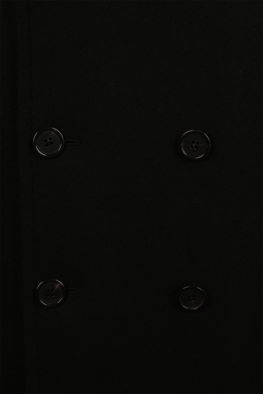 תמונה אחורית של מעיל שישה כפתורים מצמר