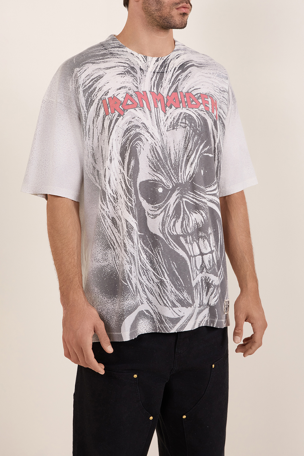 תמונת דוגמן קידמית של חולצת טי במהדורת 50 שנה לאיירון מיידן