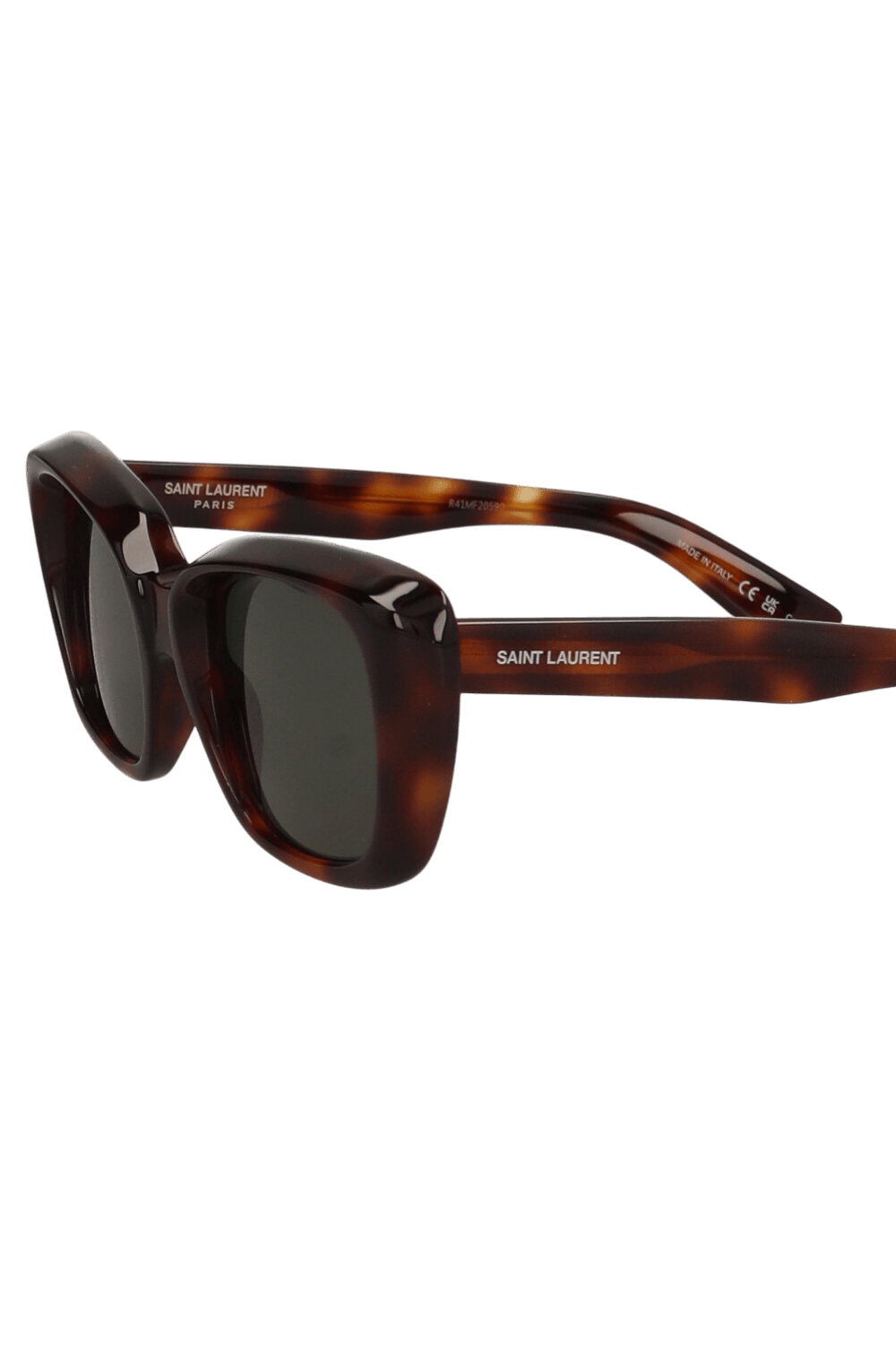 תמונת תקריב של משקפי שמש