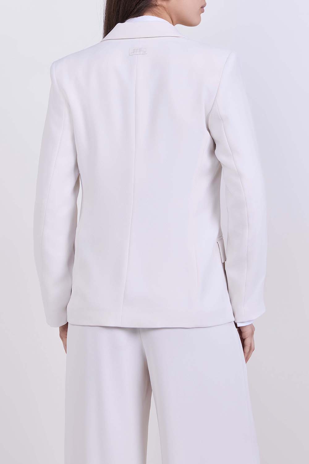 תמונת דוגמן אחורית של ז'קט מחוייט