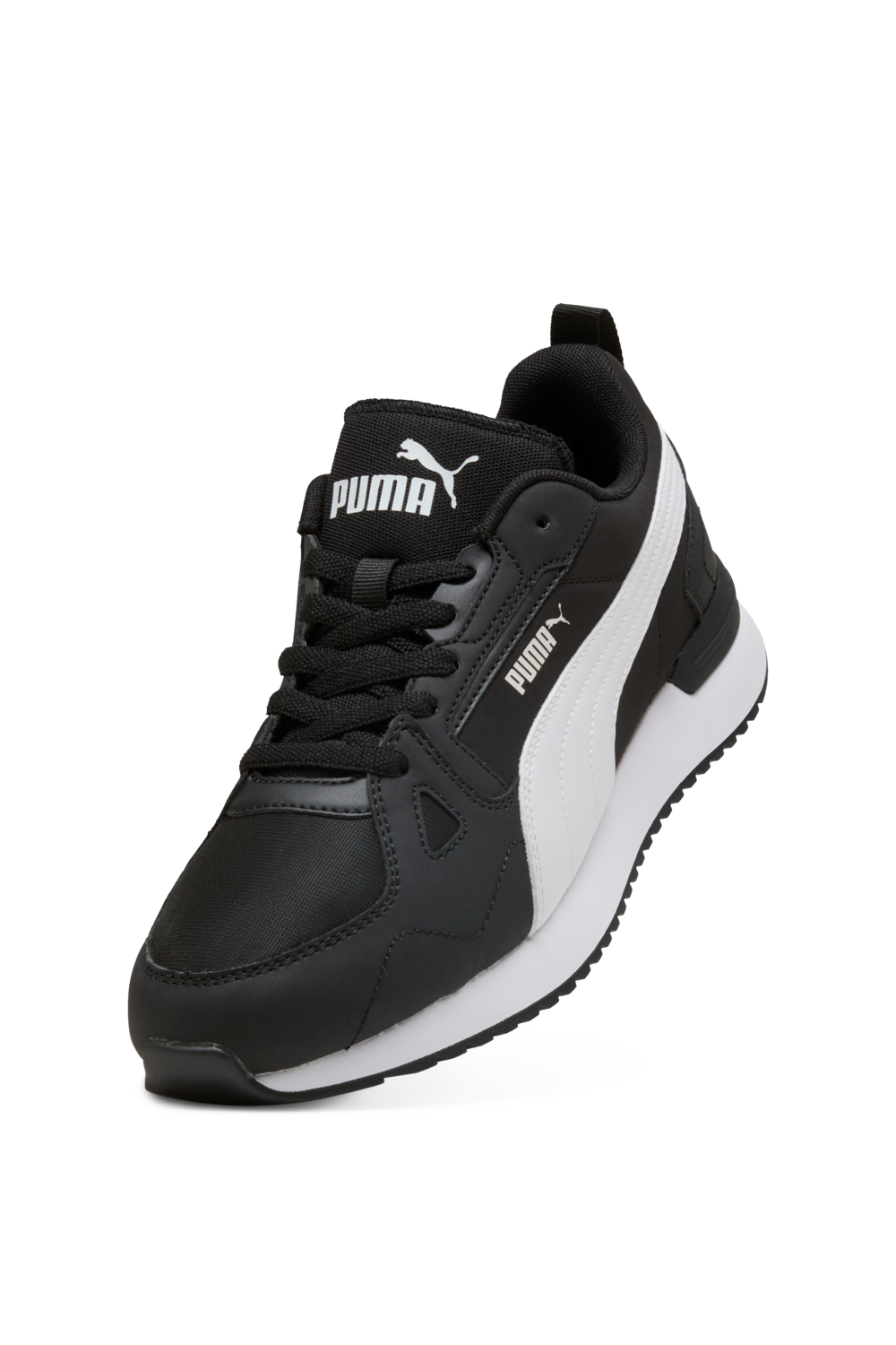 תמונת פנים של נעלי סניקרס R78 סייקלון