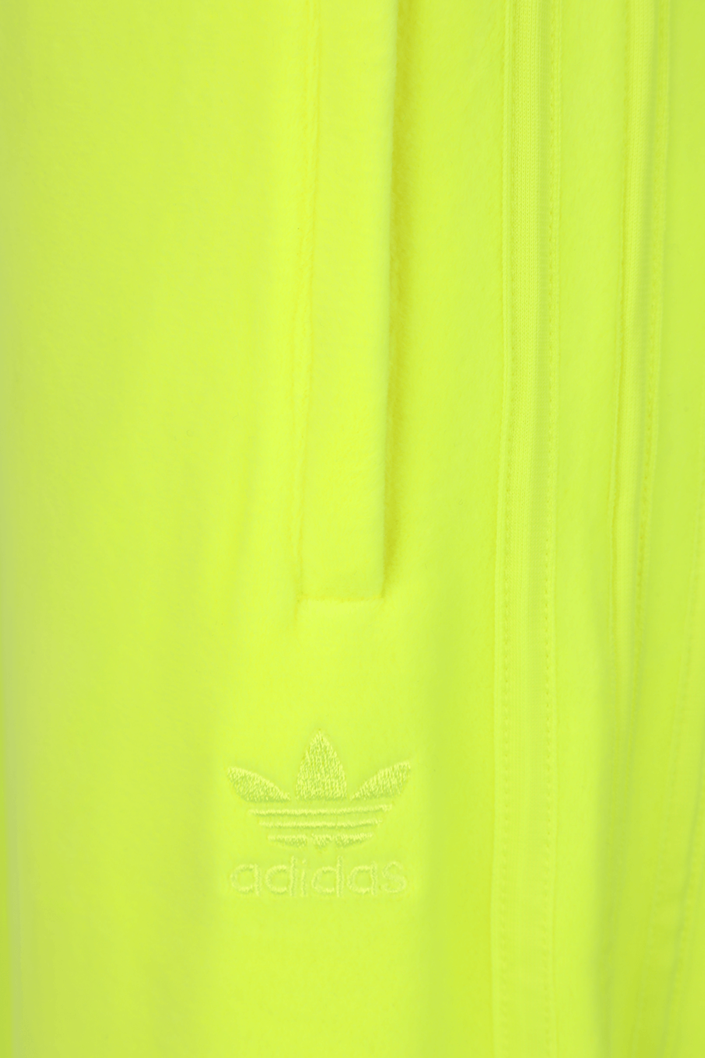 תמונה אחורית של ג'רמי סקוט לאדידס מכנסי טרנינג מתרחבים בגוון צהוב