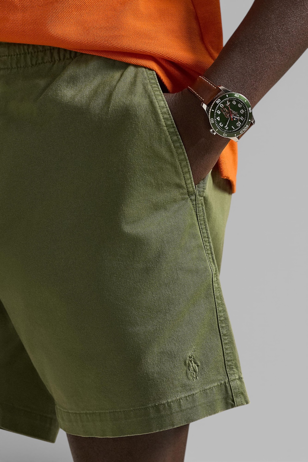 תמונת תקריב דוגמן של מכנסיים קצרים