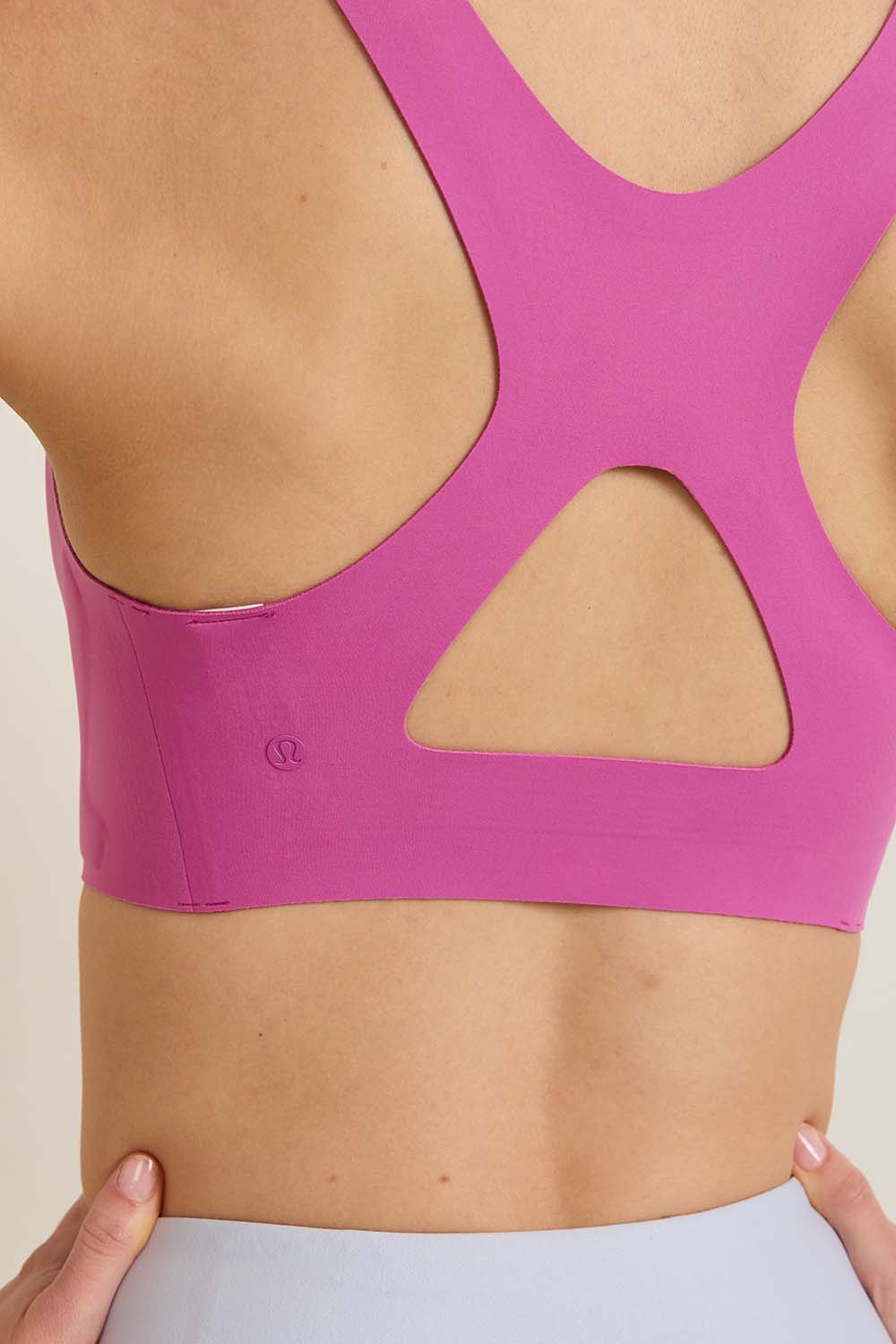 תמונת תקריב דוגמן של Support Code Technology High Impact Bra C/D