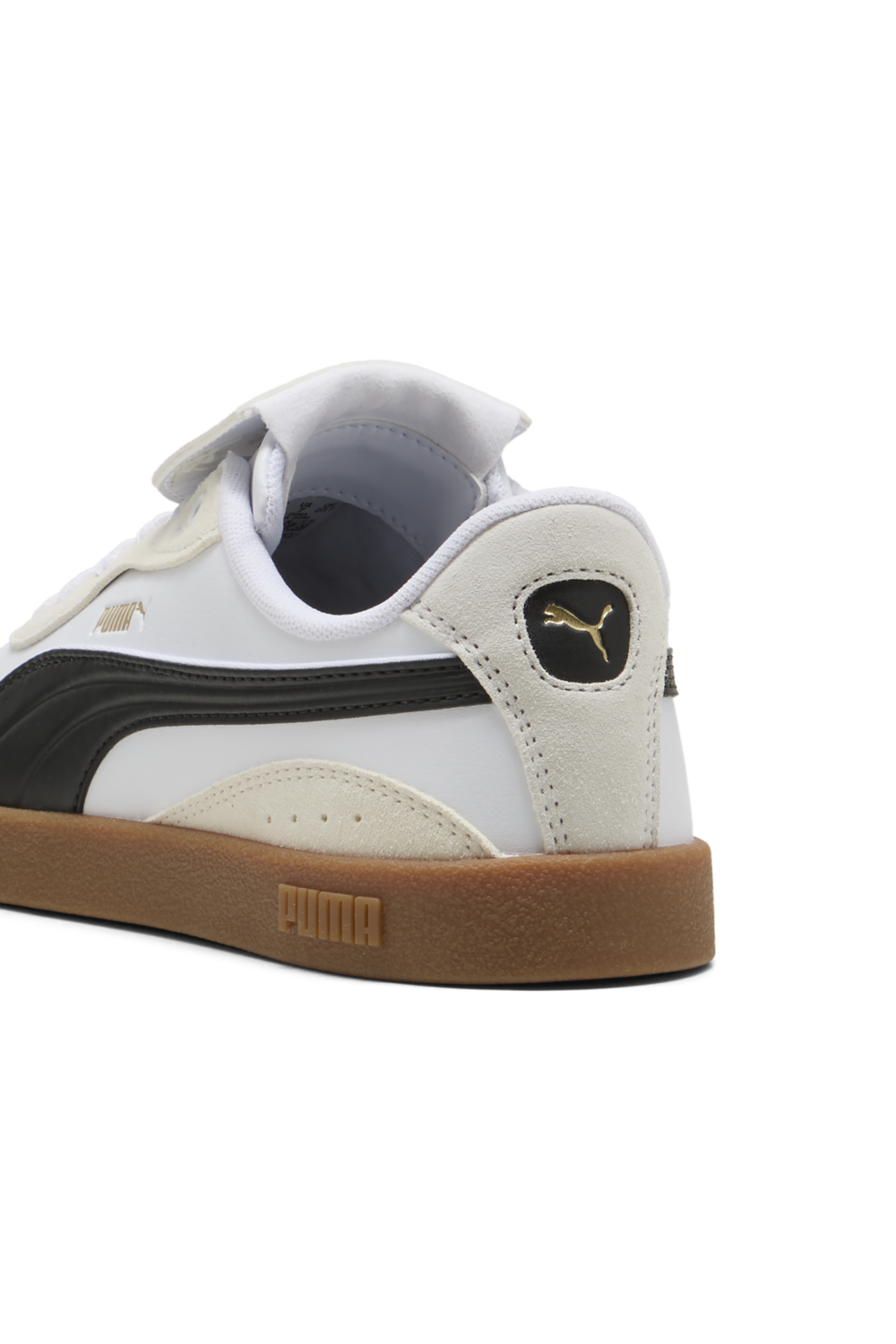 תמונת פנים של נעלי סניקרס