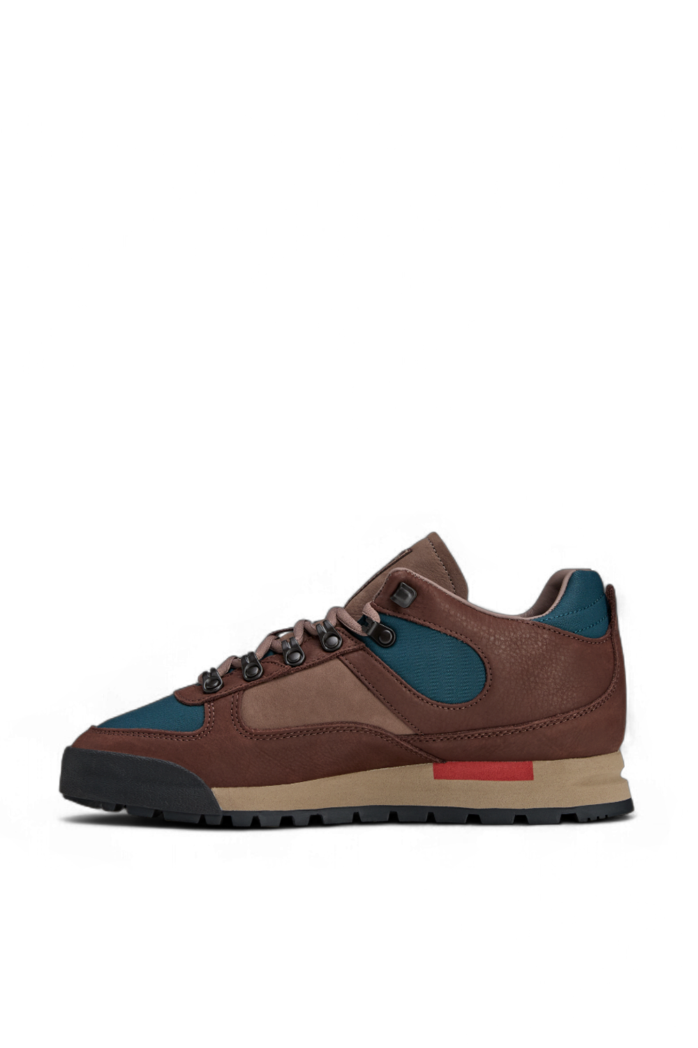 תמונה אחורית של נעלי סניקרס