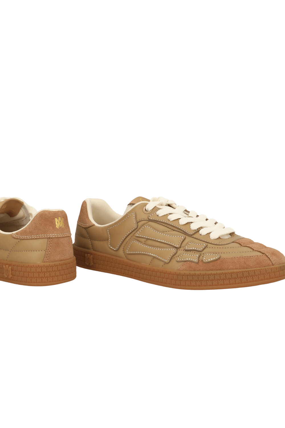 תמונת תקריב של נעלי סניקרס פסיפיק פוטבול