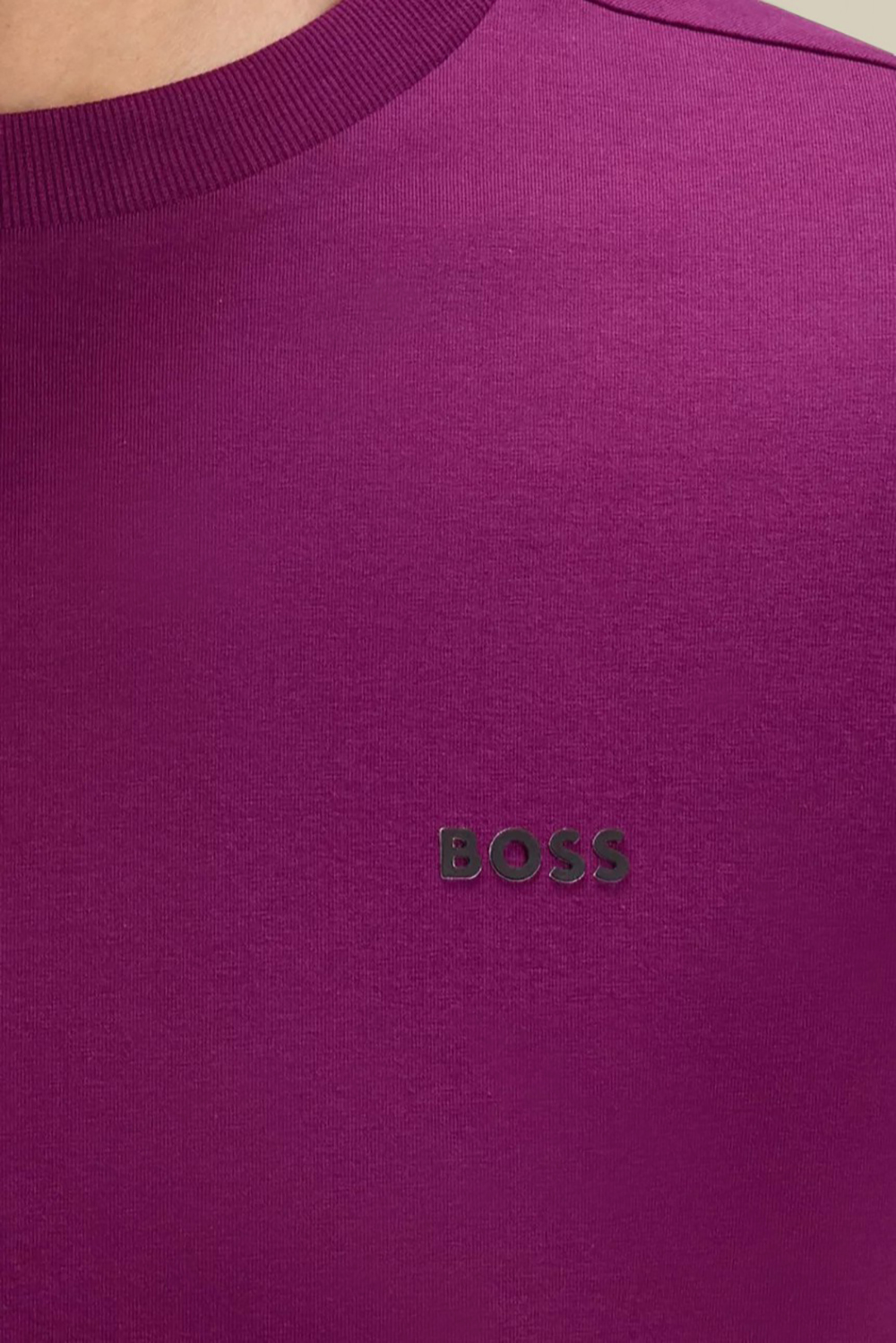 תמונת תקריב דוגמן של חולצת טי