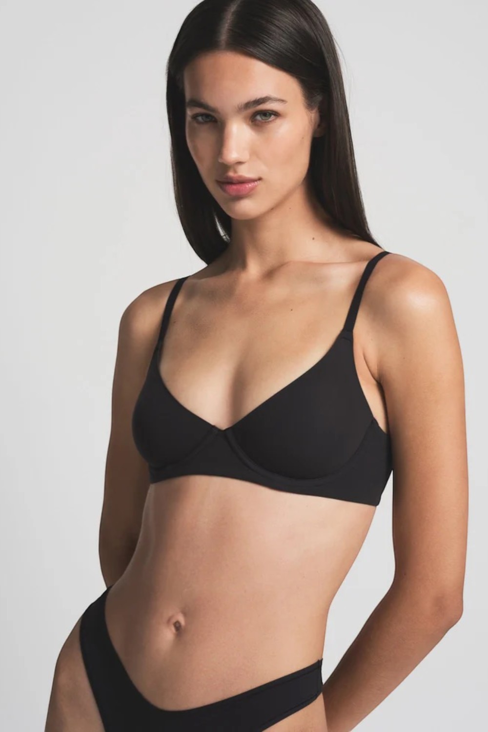 תמונת דוגמן קידמית של UNLINED DEMI BRA