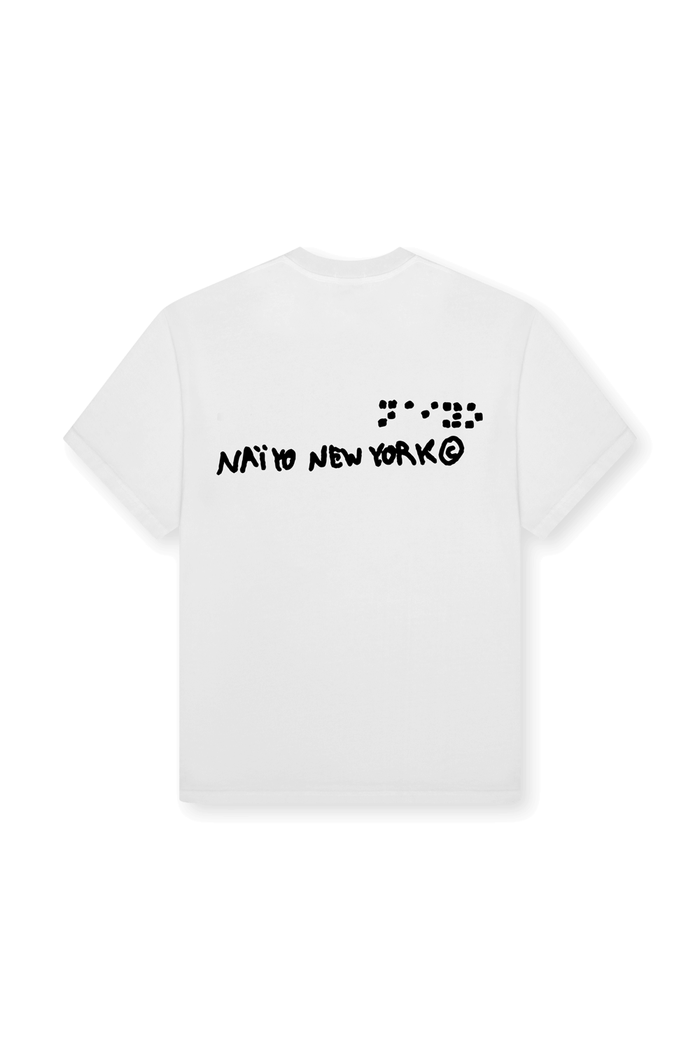 תמונה אחורית של חולצת טי