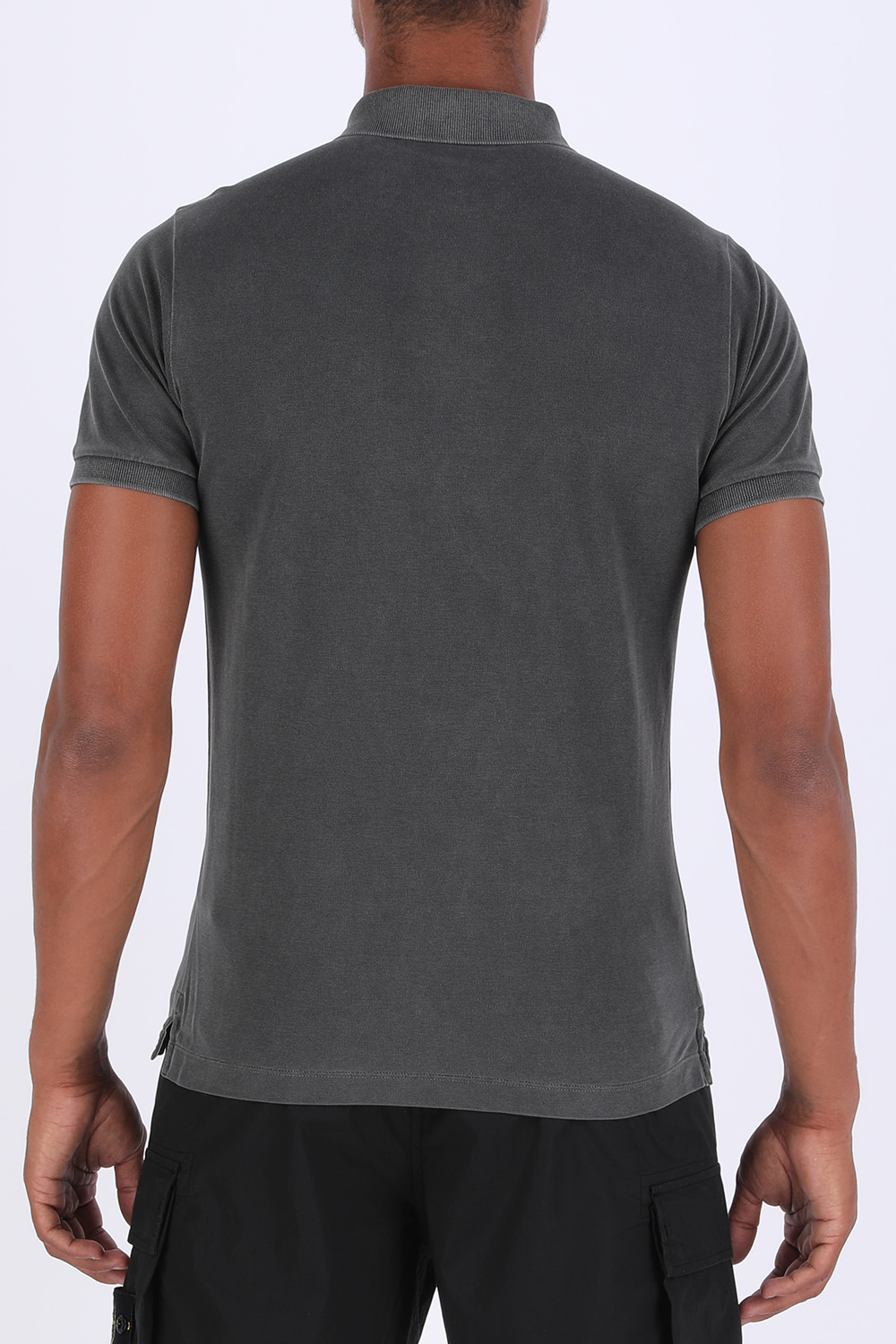 תמונת דוגמן אחורית של Classic Logo Polo Shirt in Black