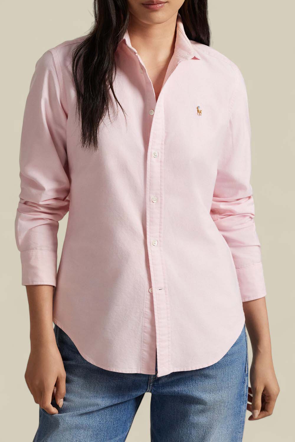 תמונת דוגמן קידמית של חולצה מכופתרת