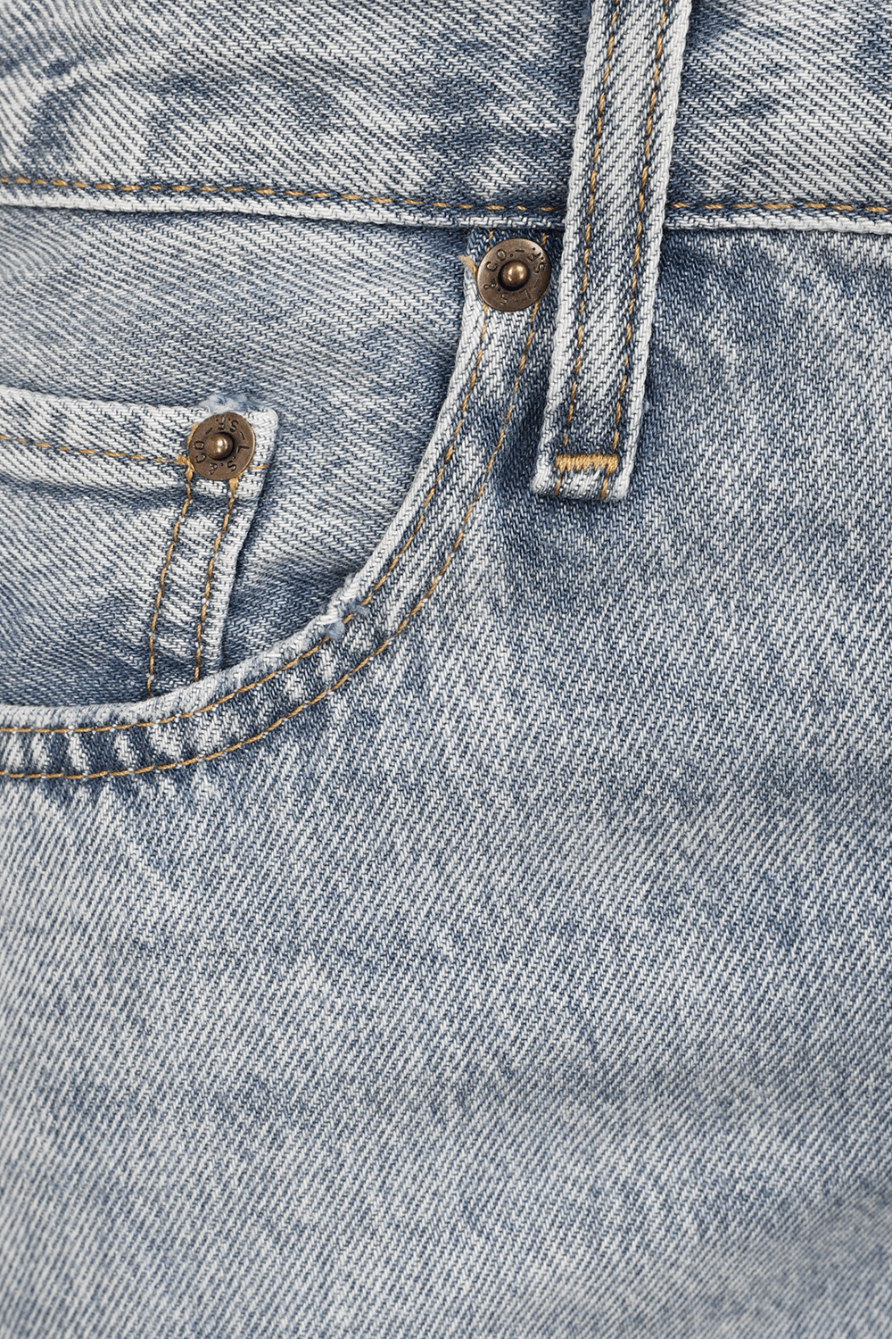 תמונה אחורית של מכנסי ג'ינס באגי בגזרה ישרה