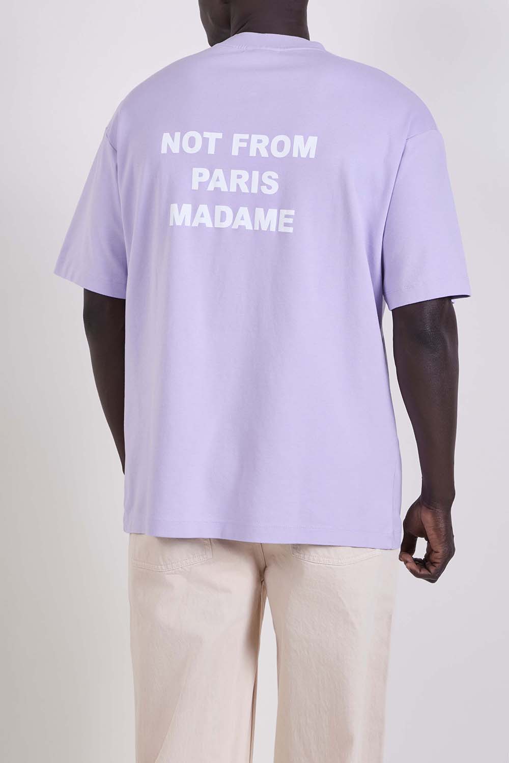 תמונת דוגמן אחורית של חולצת טי