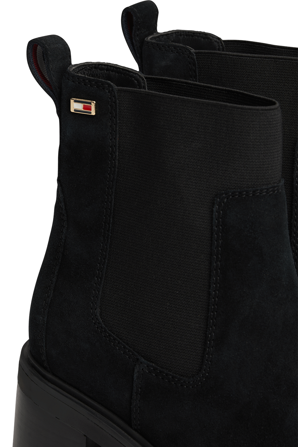 תמונת תקריב של מגפוני צ'לסי