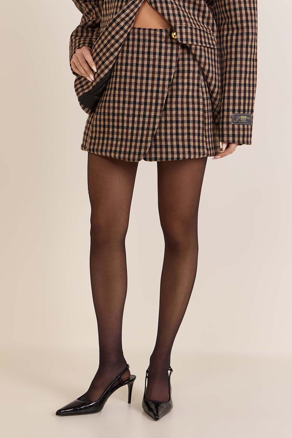 תמונת דוגמן קידמית של חצאית מיני מעטפת