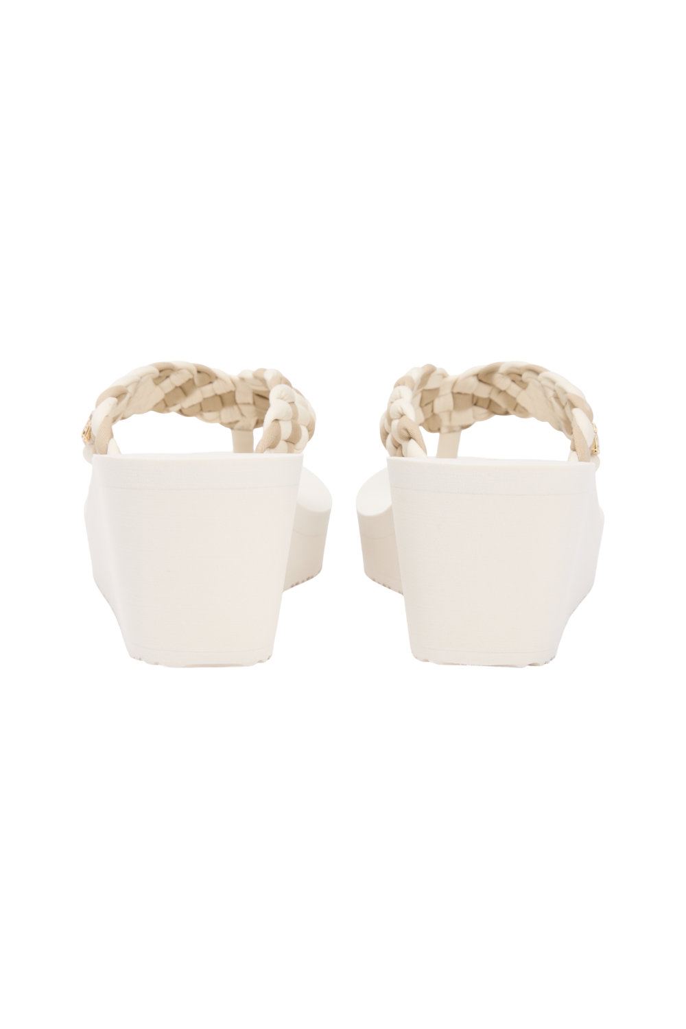 תמונת תקריב של כפכפי אצבע