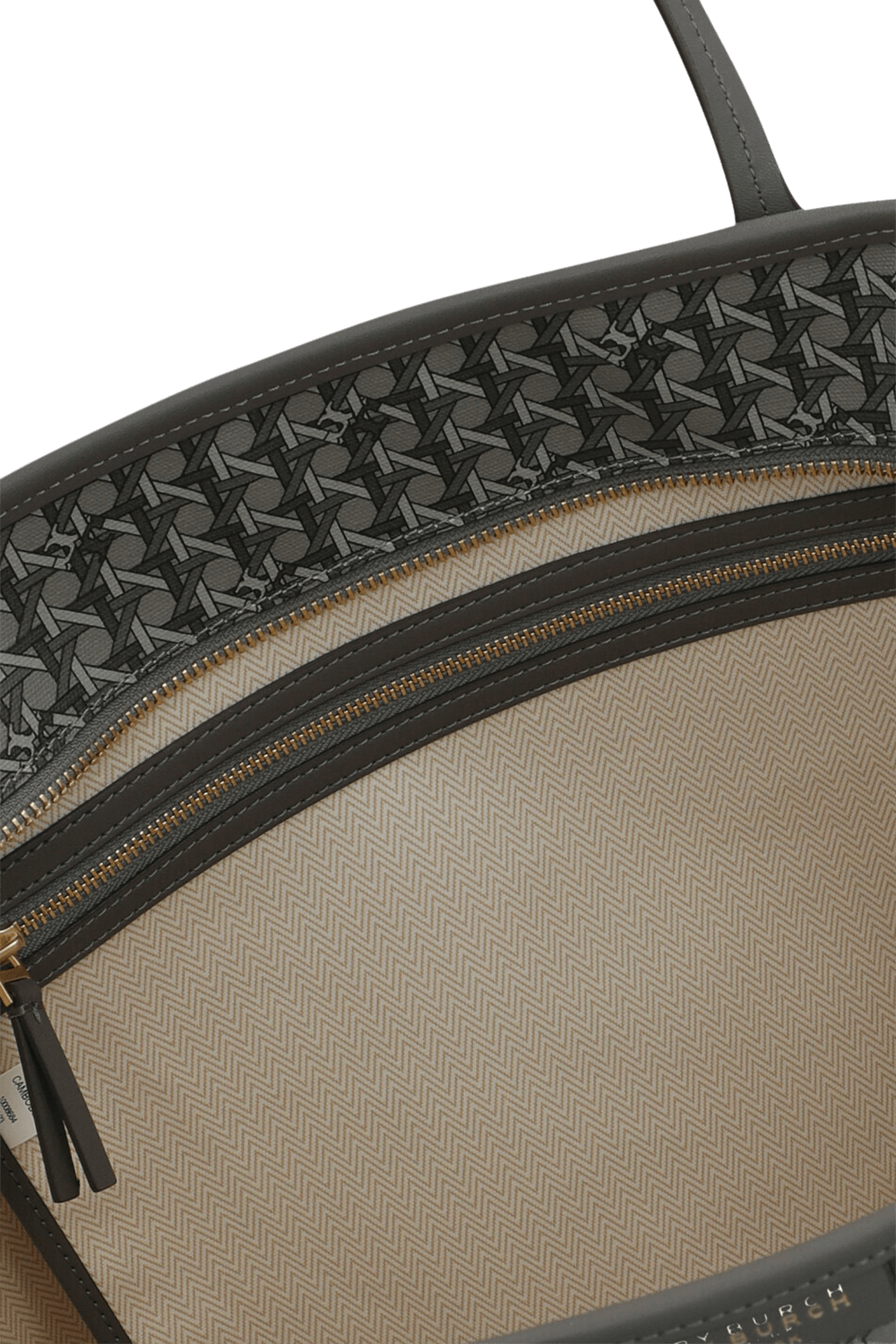 תמונת פנים של תיק נשיאה טוט