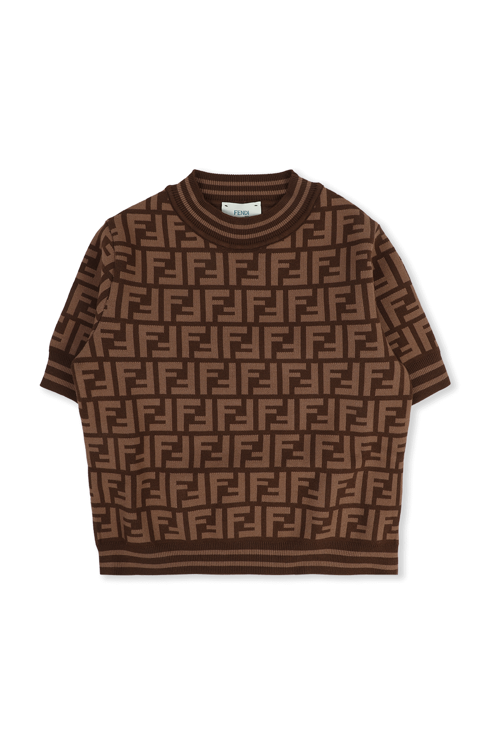 תמונה קידמית של סריג קצר עם לוגו המותג גילאי 8-12