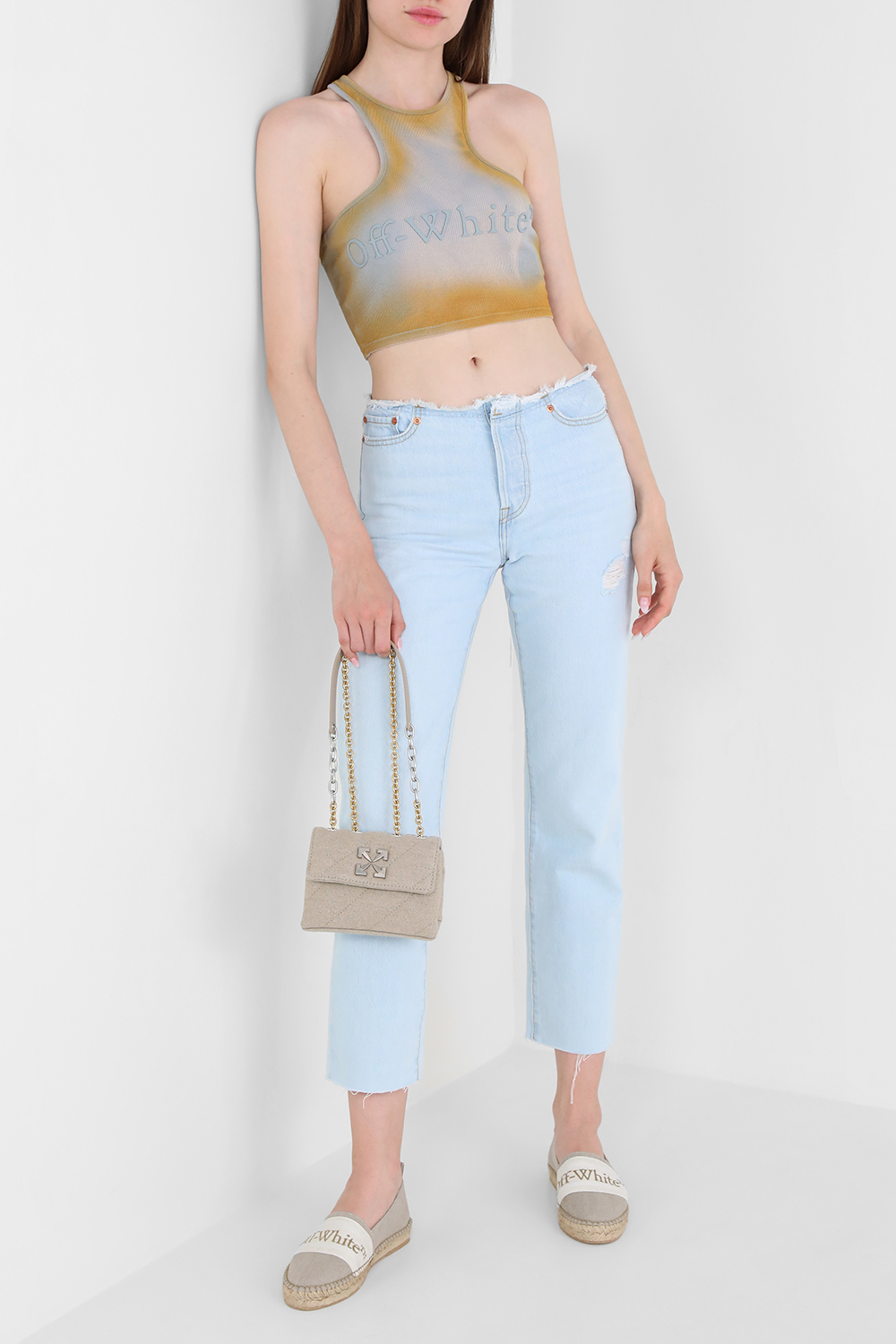 תמונת דוגמן קידמית של נעלי קנבס אספדריל