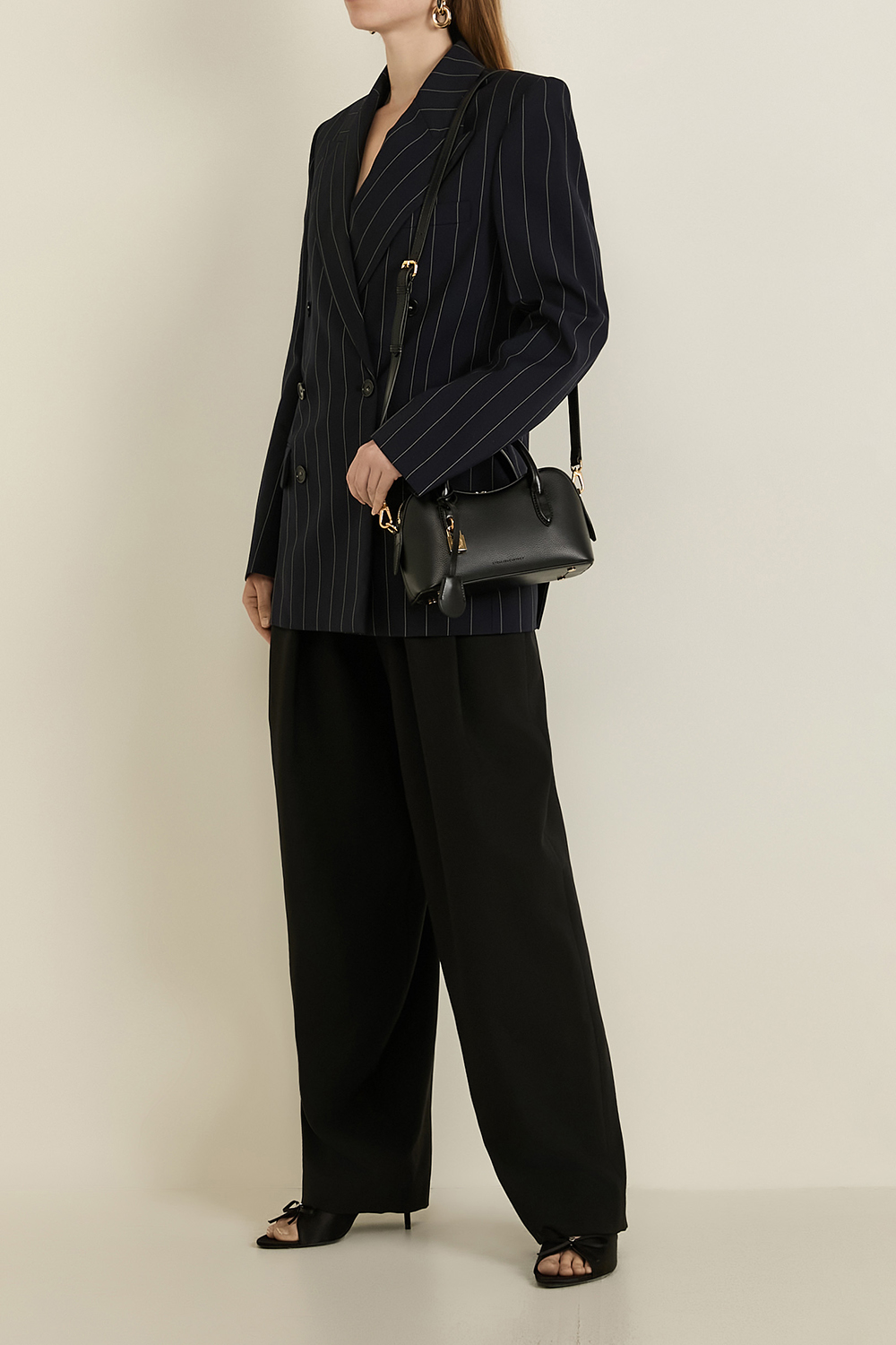 תמונת דוגמן קידמית של תיק