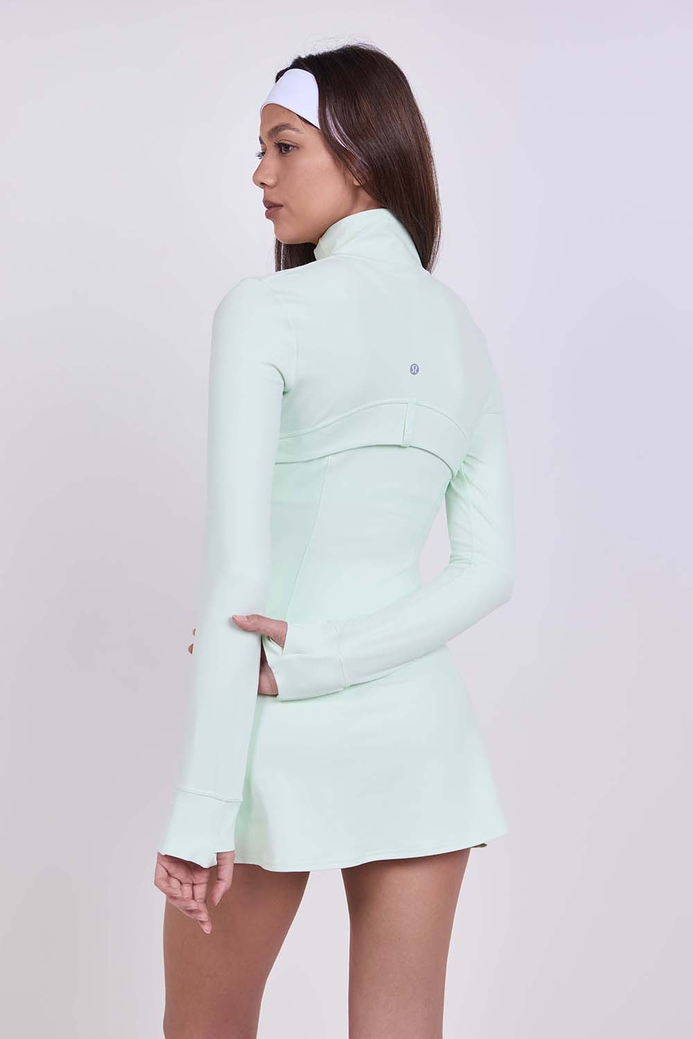 תמונת דוגמן אחורית של Define Cropped Jacket Nulu