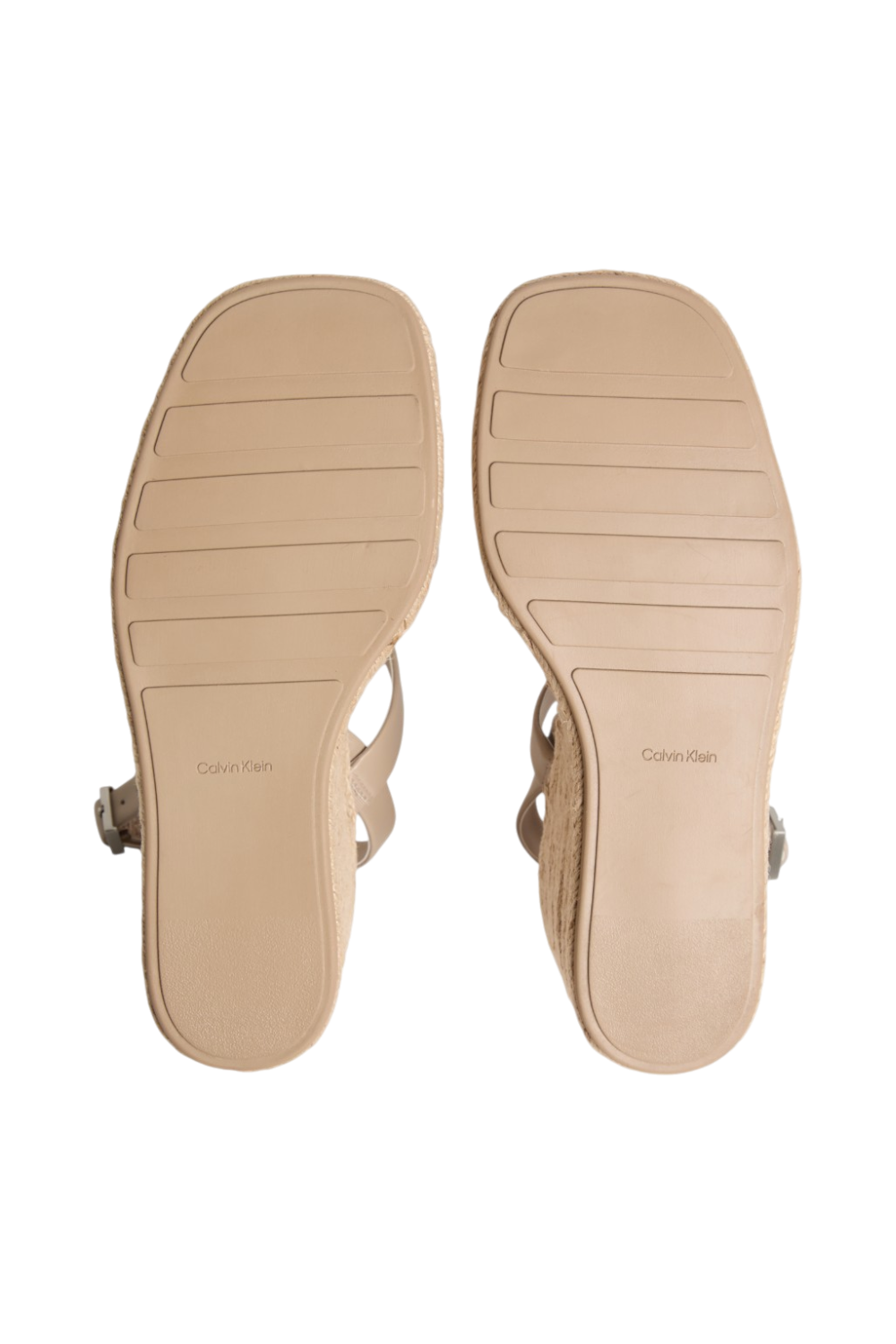 תמונת פנים של סנדלי פלטפורמה