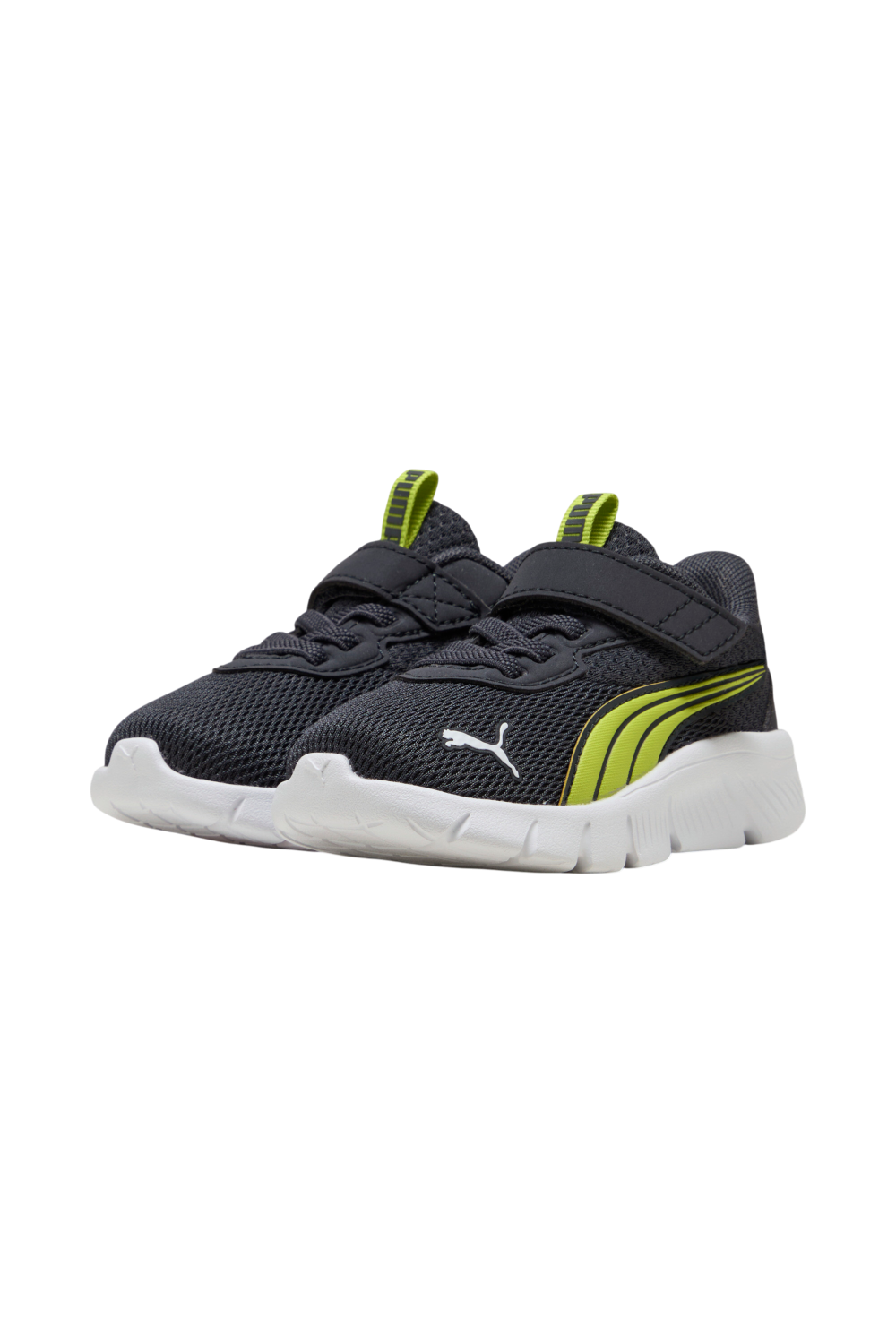 תמונת פנים של נעלי סניקרס פלקספוקס