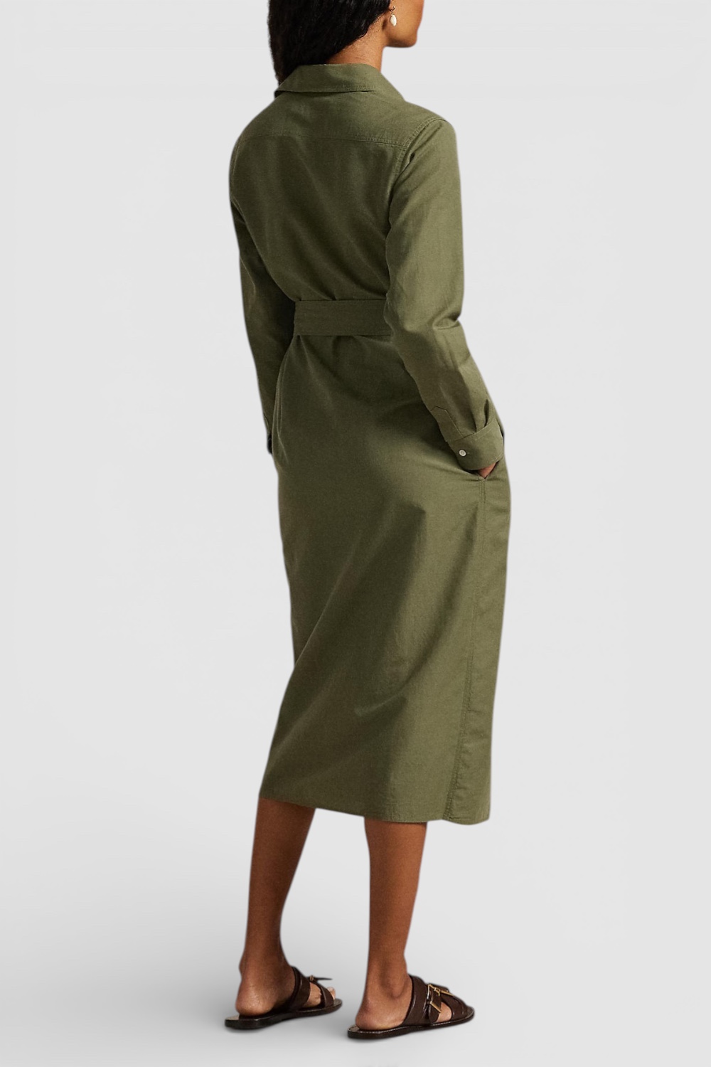 תמונת דוגמן אחורית של שמלת כפתורים