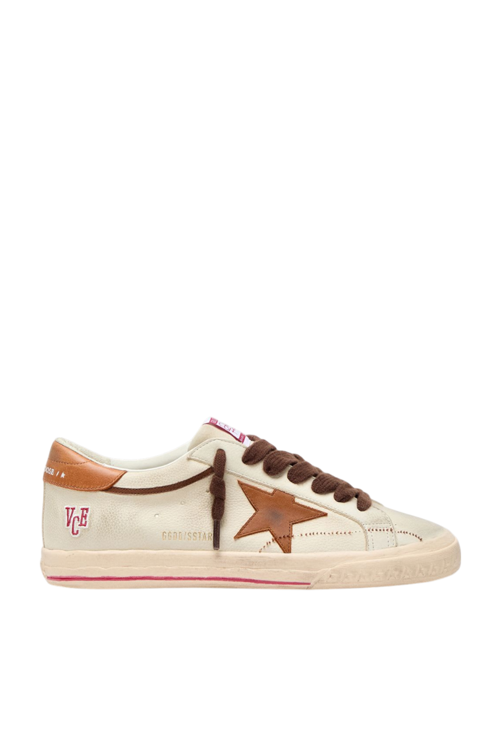 תמונה קידמית של סניקרס