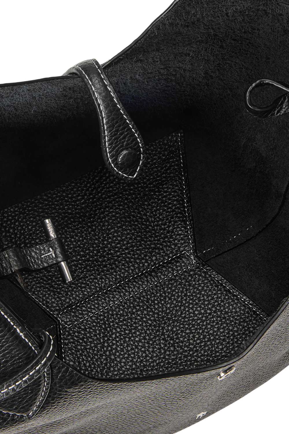 תמונת תקריב של תיק קרוסבודי מדיום