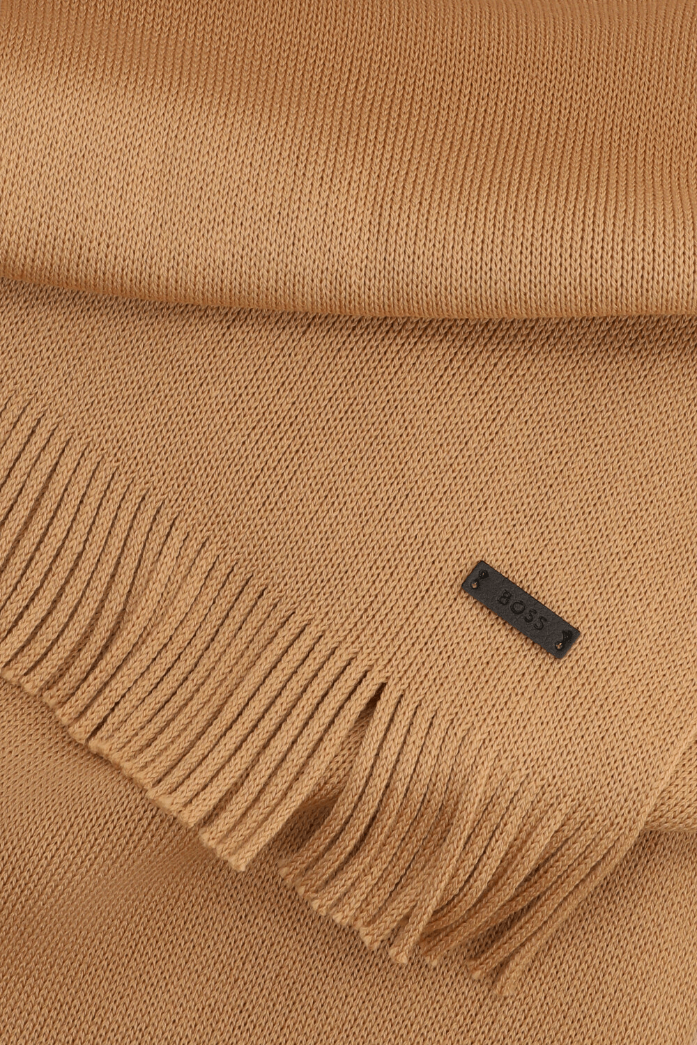 תמונה אחורית של צעיף צמר