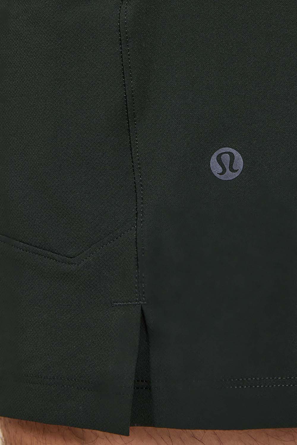 תמונת תקריב דוגמן של License To Train Short 7'' LL