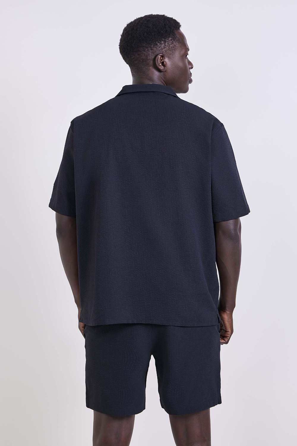 תמונת דוגמן אחורית של Airing Easy Camp-Collar Shirt Textured