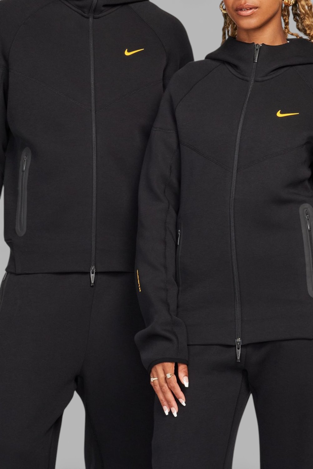 תמונת דוגמן קידמית של קפוצ'ון נייקי X נוקטה