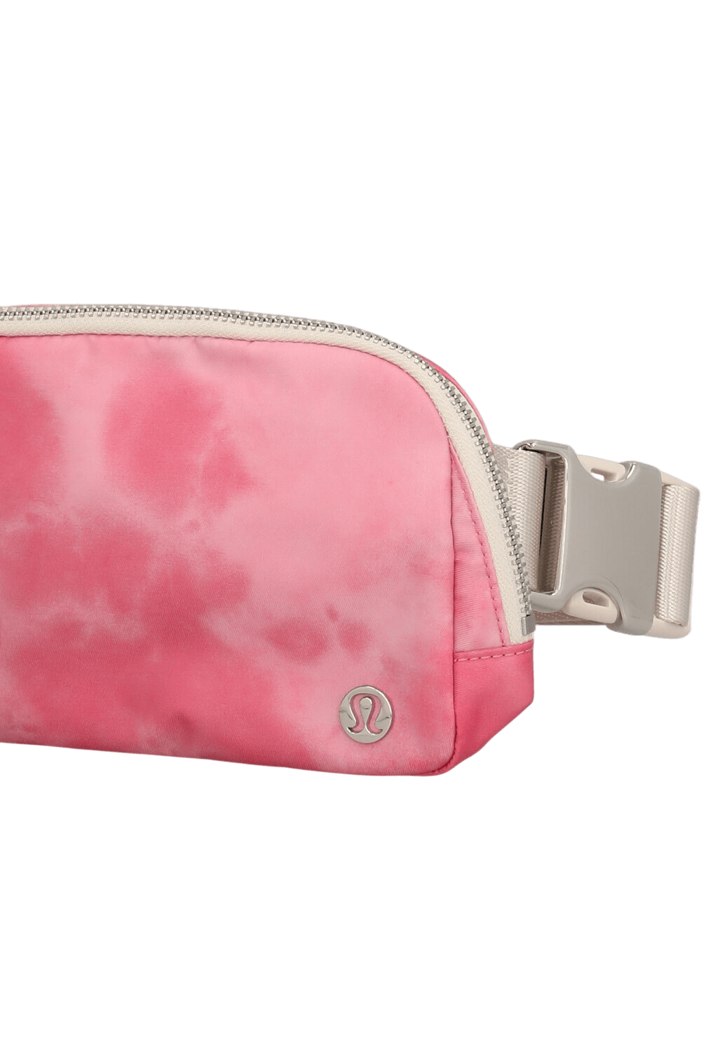 תמונת תקריב של Everywhere Belt Bag 1L Metal Hardware