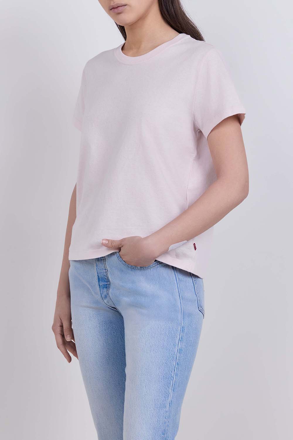 תמונת דוגמן קידמית של חולצת טי